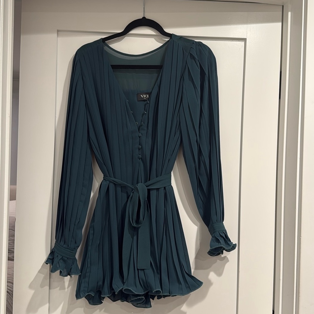 Vici Pleated Romper Size Small Dark Green
